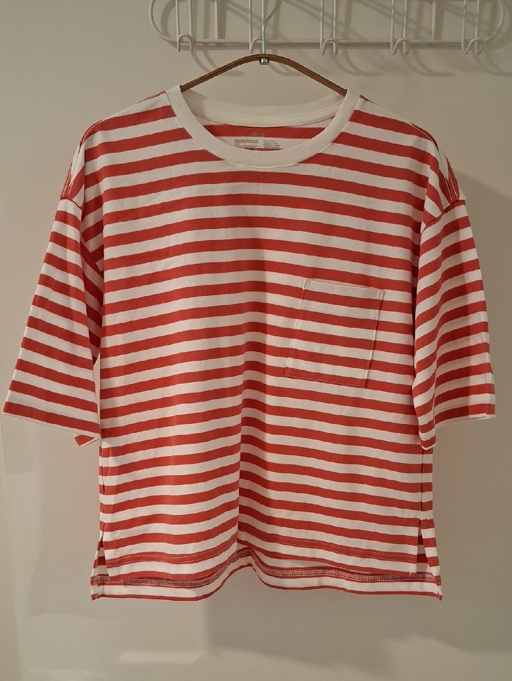 Muji Classic 100% Cotton White & Red Striped Cropped/Boxy Pocket Tee (Size XS/S)